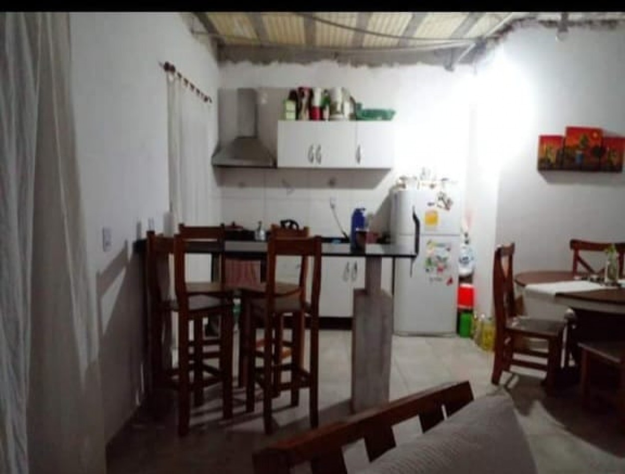 VENTA - CASA 2 HABITACIONES - ZONA AEROPUERTO