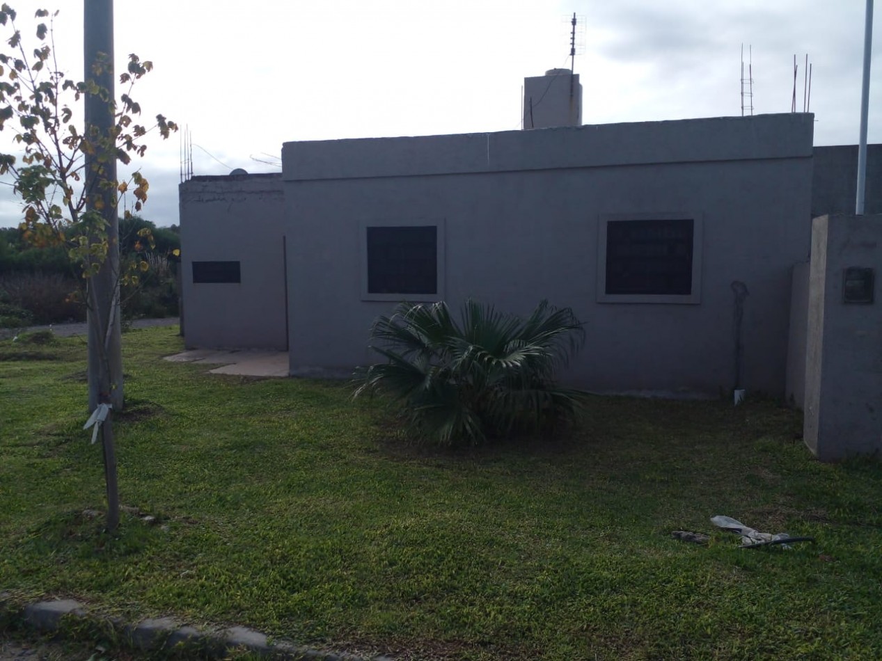 VENTA - CASA 2 HABITACIONES - ZONA AEROPUERTO