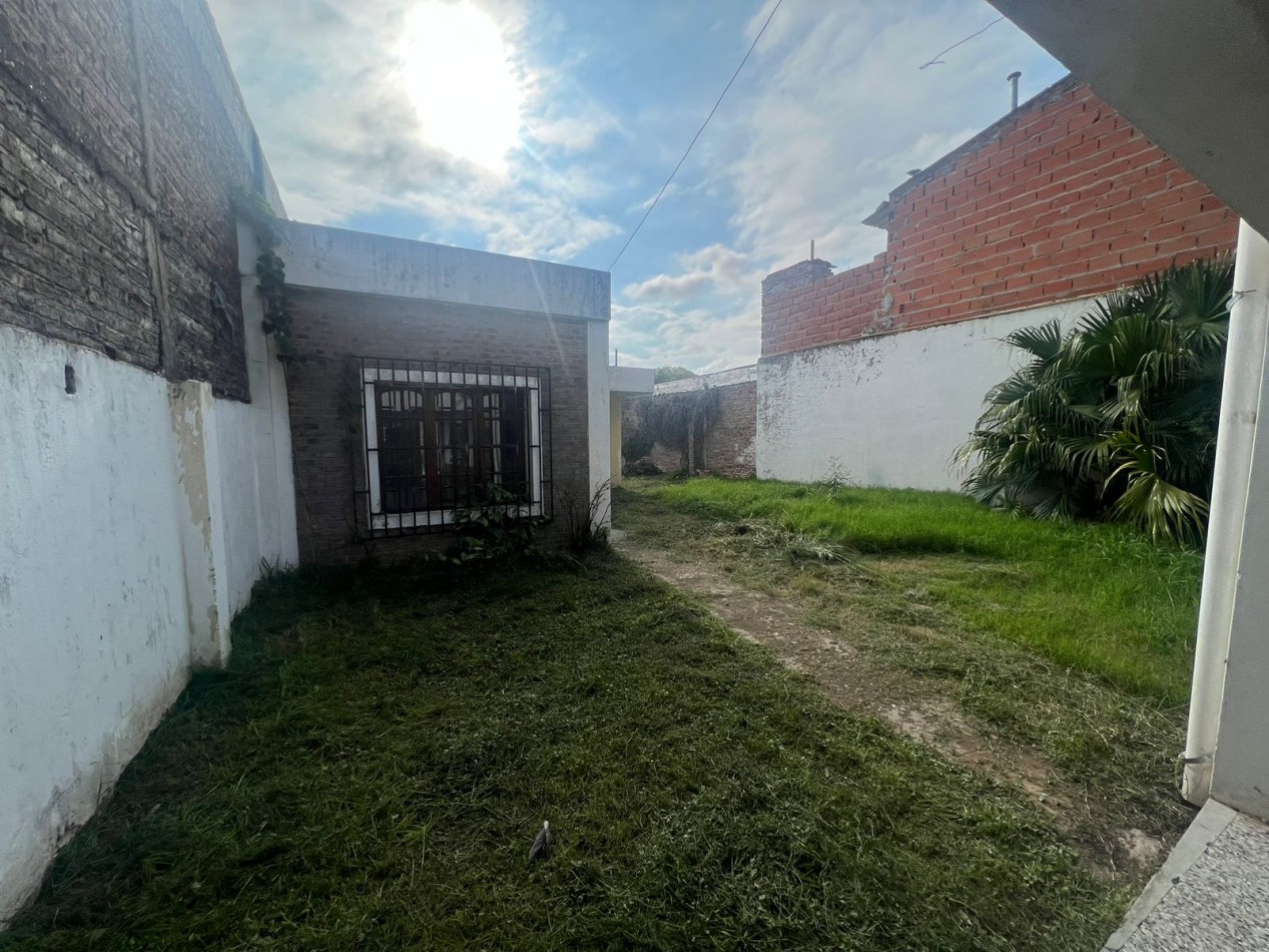 VENTA - CASA 2 HABITACIONES - ZONA PROVINCIAS UNIDAS & AV RAMIREZ