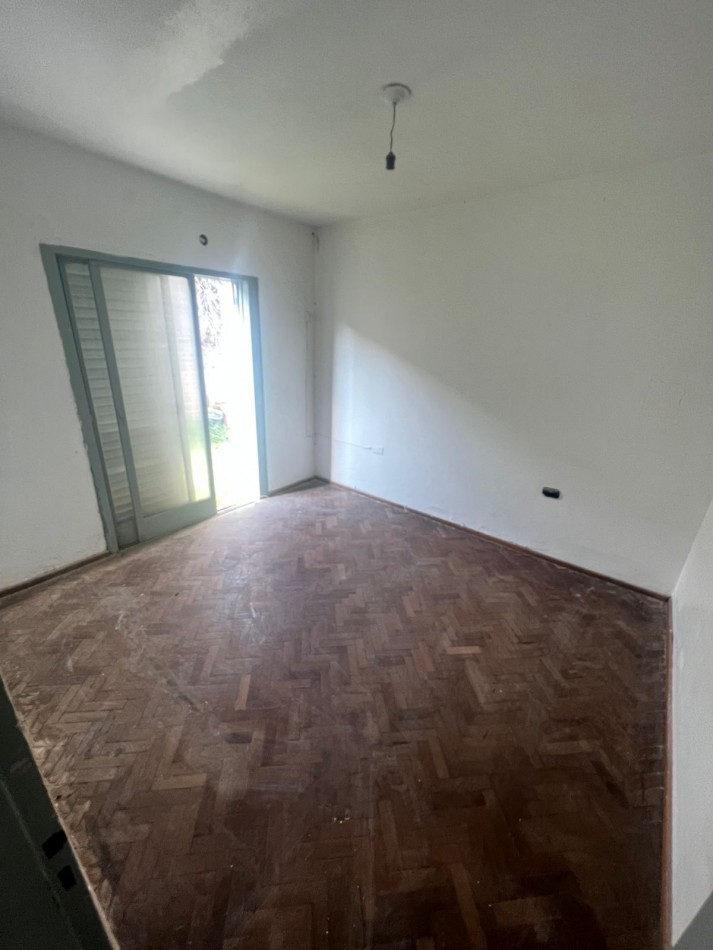 VENTA - CASA 2 HABITACIONES - ZONA PROVINCIAS UNIDAS & AV RAMIREZ