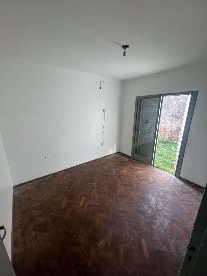 VENTA - CASA 2 HABITACIONES - ZONA PROVINCIAS UNIDAS & AV RAMIREZ