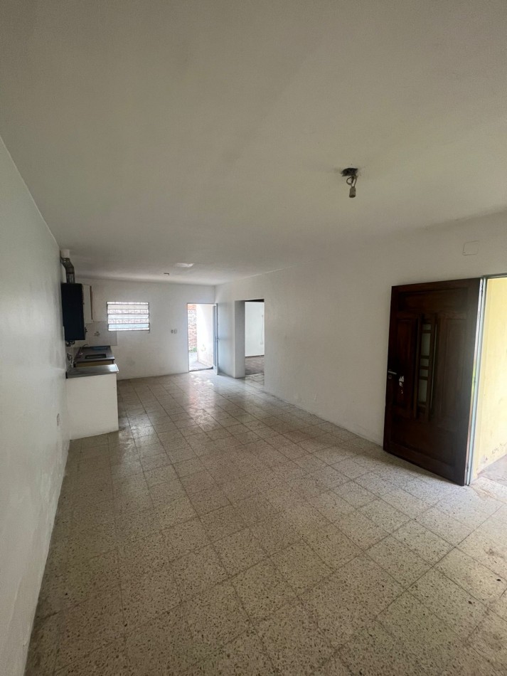 VENTA - CASA 2 HABITACIONES - ZONA PROVINCIAS UNIDAS & AV RAMIREZ