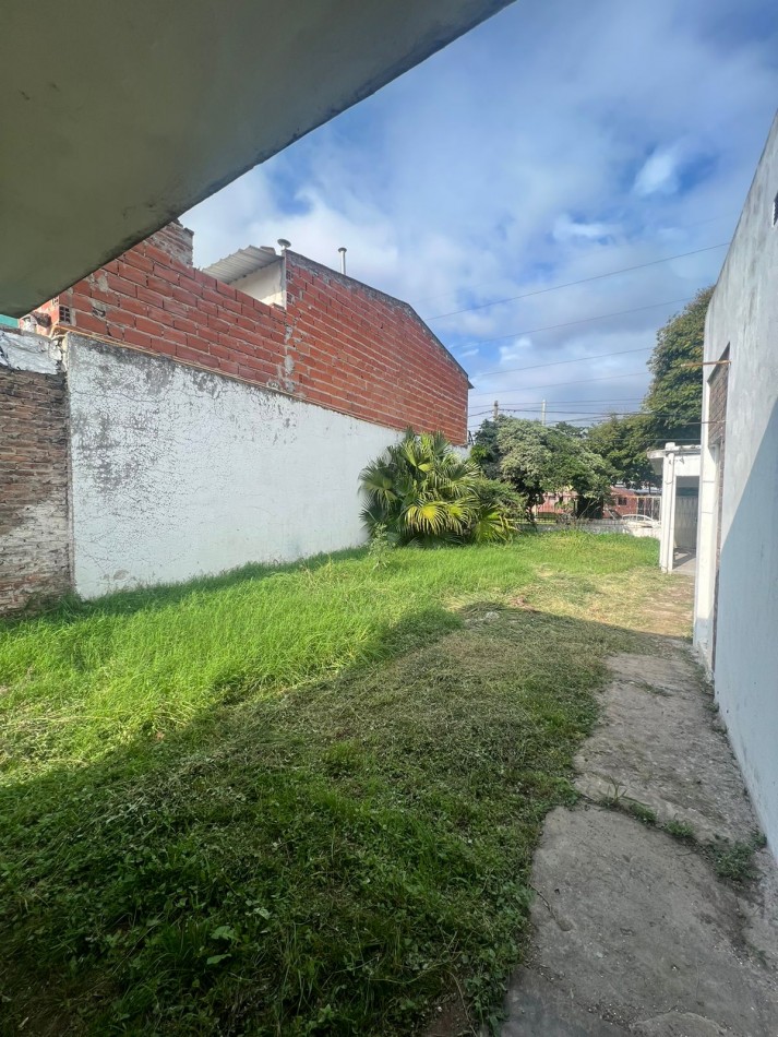 VENTA - CASA 2 HABITACIONES - ZONA PROVINCIAS UNIDAS & AV RAMIREZ