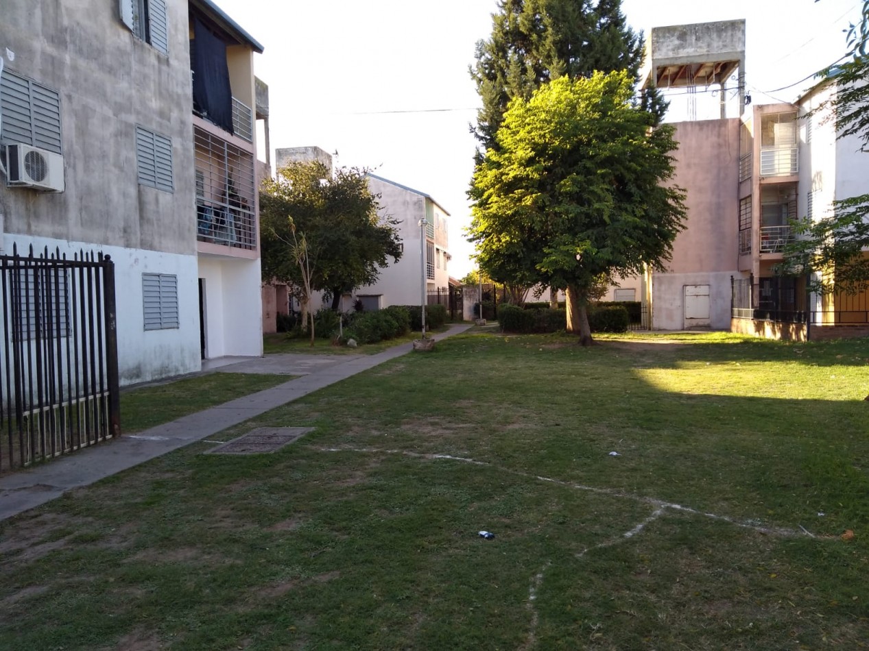 VENTA - DEPARTAMENTO 2 HABITACIONES - ZONA CASIANO CALDERON & CNEL DOMINGUEZ