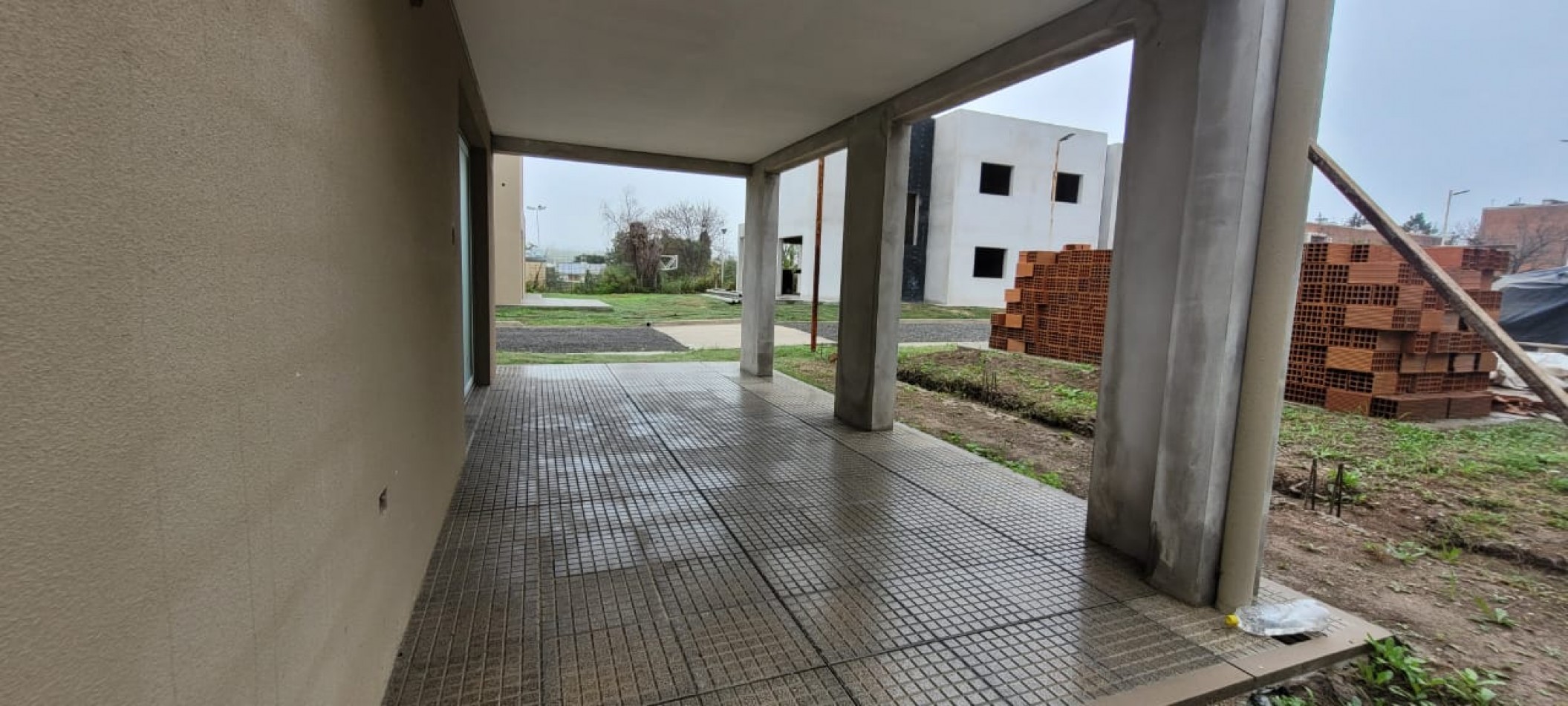 VENTA - CASA 4 HABITACIONES - BARRIO CERRADO TORTUGUITAS