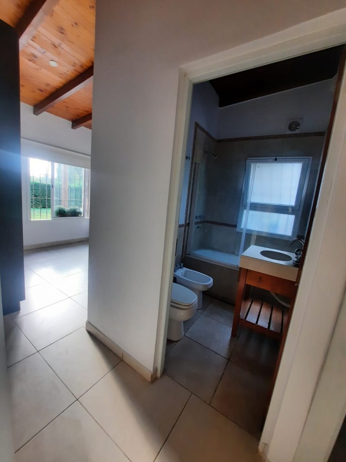 VENTA - CASA QUINTA 3 HABITAIONES - RUTA 18 KM 17.5