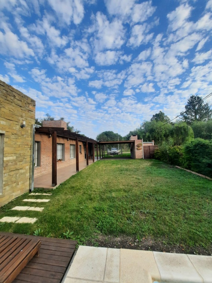 VENTA - CASA QUINTA 3 HABITAIONES - RUTA 18 KM 17.5