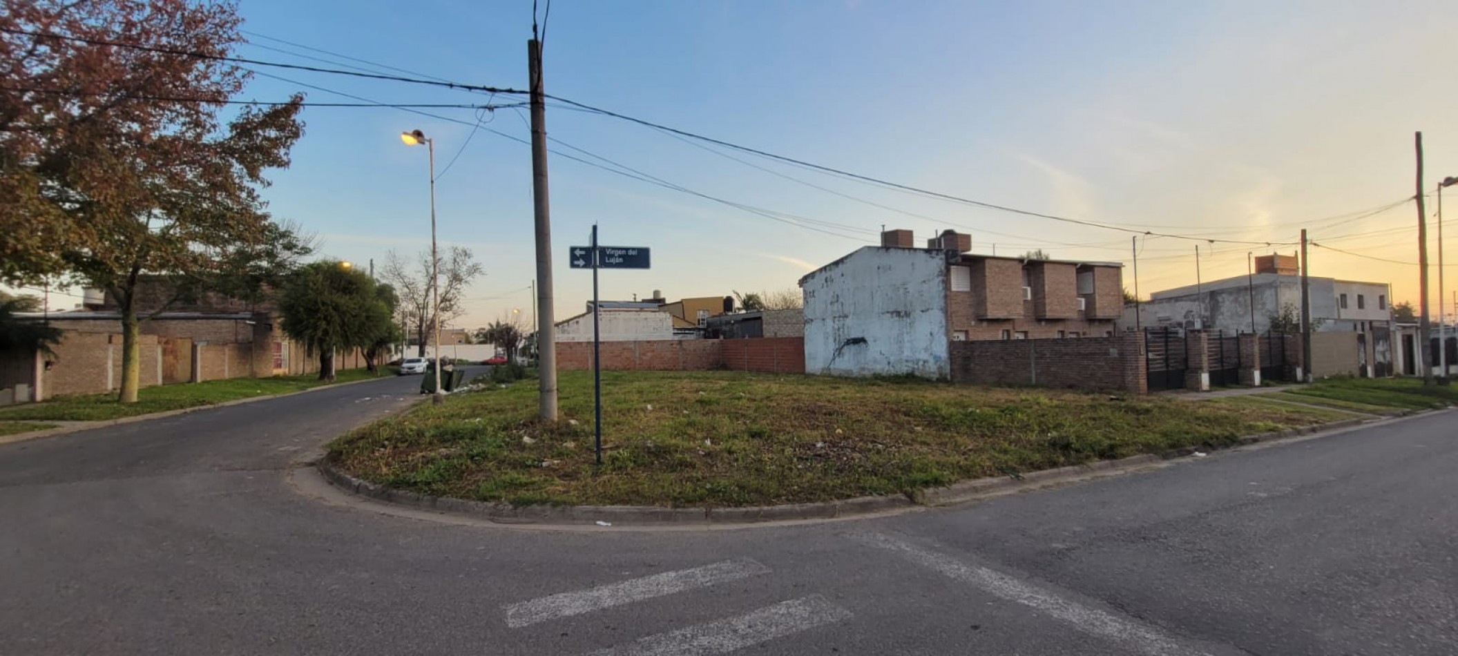 VENTA - TERRENO - BARRIO MERCANTIL