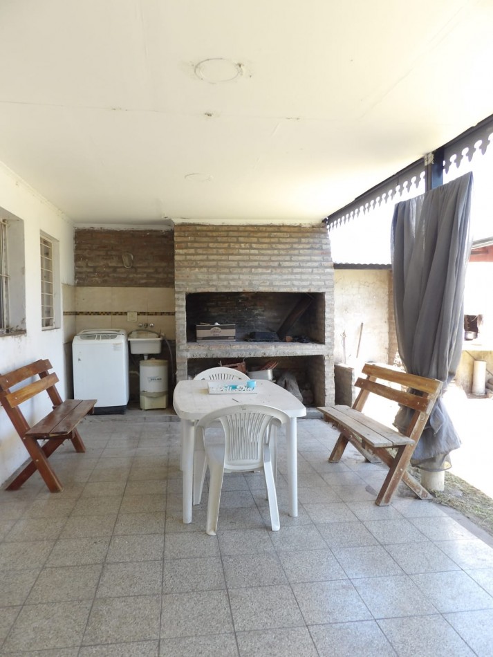 VENTA - CASA 2 HABITACIONES -BARRIO SOLVENCIA SAN BENITO