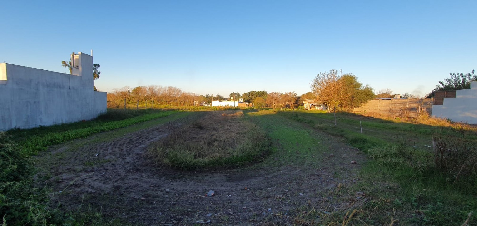 VENTA - DOS LOTES - ZONA NEWBERY Y MIGUEL DAVID