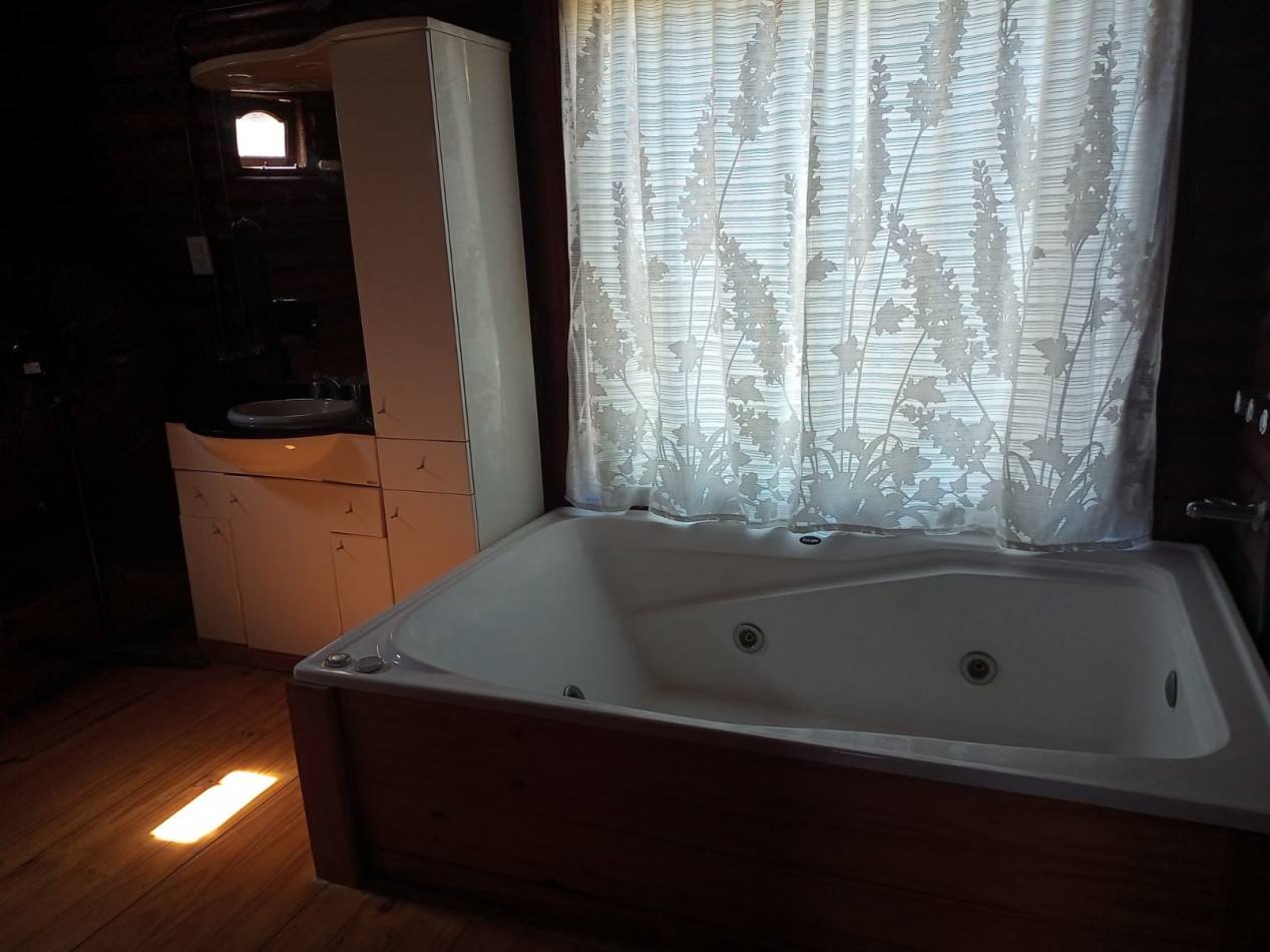 VENTA - CASA QUINTA - ZONA LA JUANITA