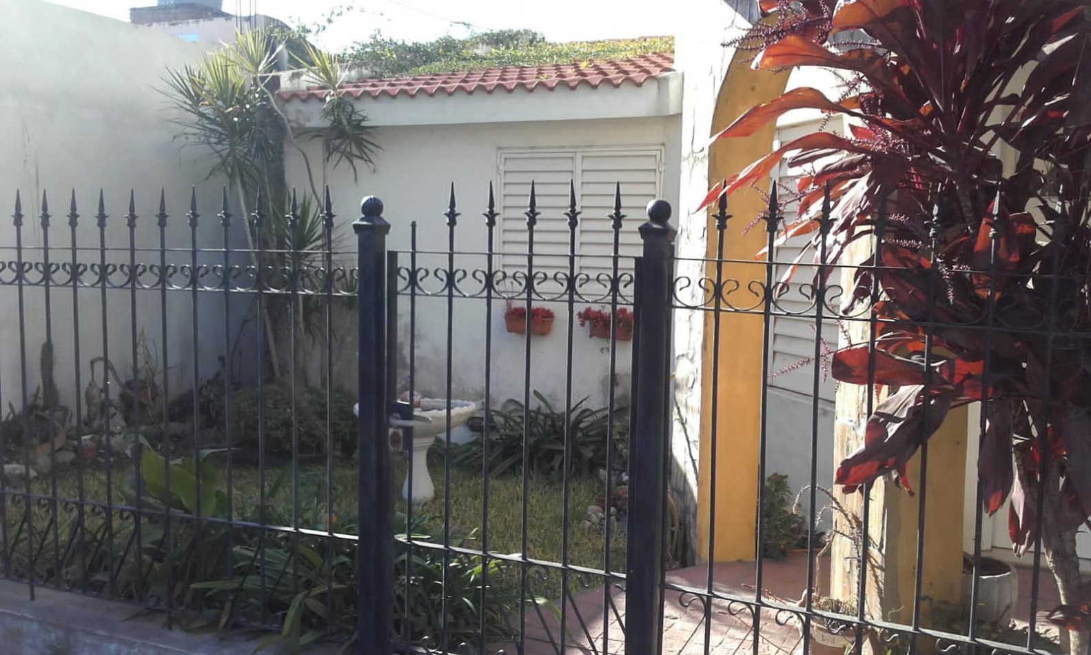 VENTA - CASA 3 HABITACIONES - BLAS PARERA