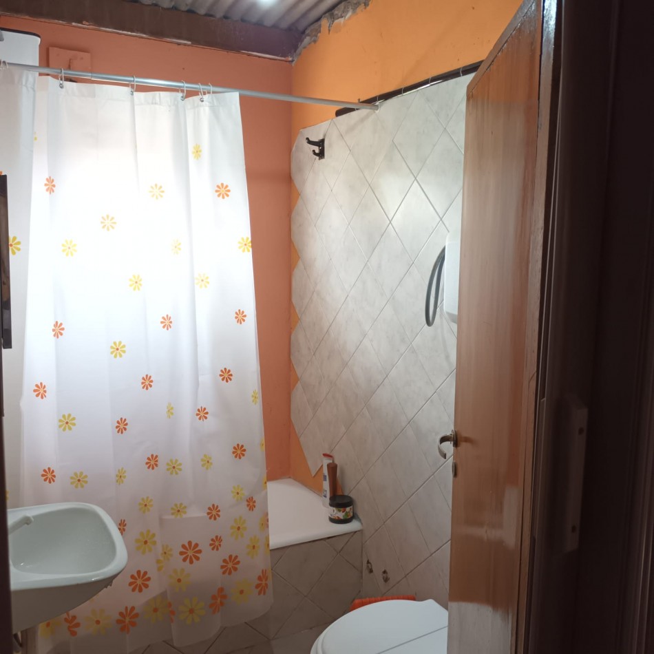 VENTA - CASA 2 HABITACIONES - ZONA SAN BENITO