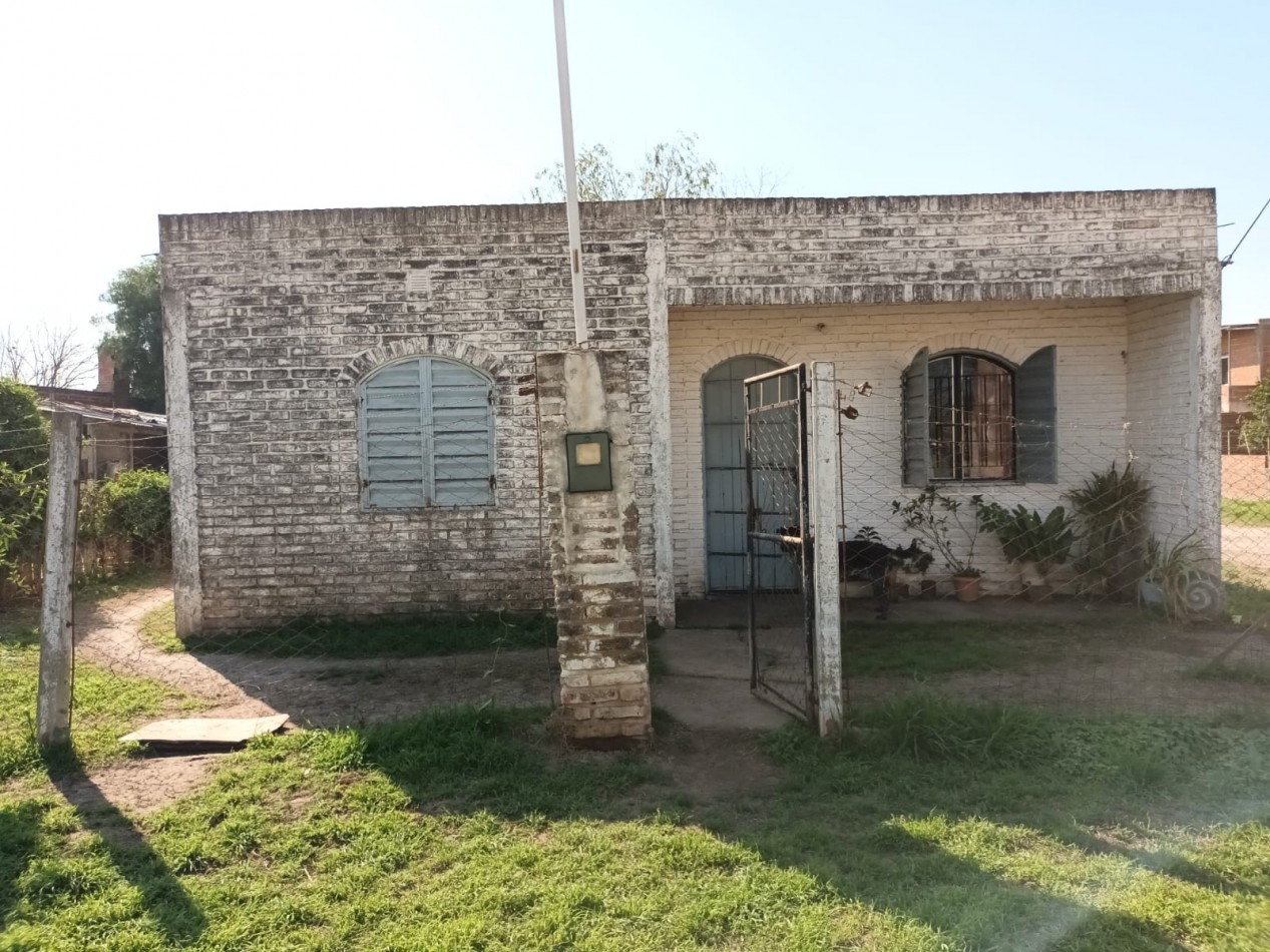 VENTA - CASA 2 HABITACIONES - ZONA SAN BENITO