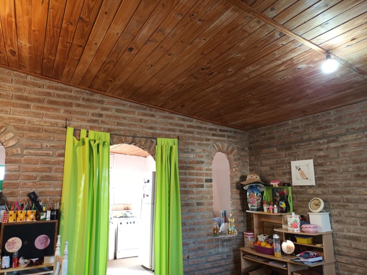 VENTA - CASA 2 HABITACIONES - ZONA SAN BENITO