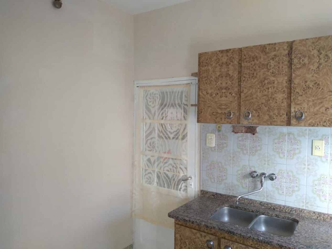 VENTA - DOS CASAS EN PH