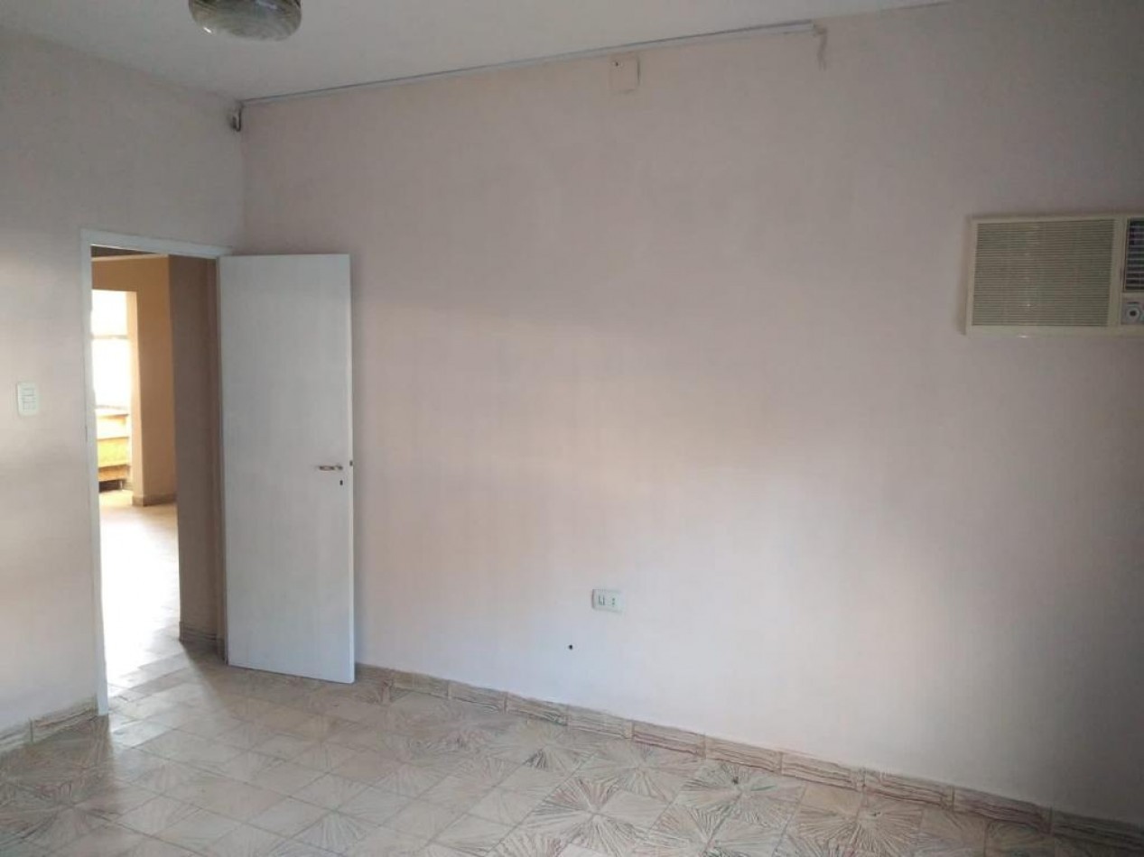 VENTA - DOS CASAS EN PH