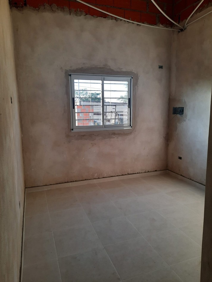 VENTA - CASA 2 HABITACIONES - ORO VERDE