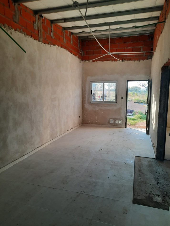 VENTA - CASA 2 HABITACIONES - ORO VERDE