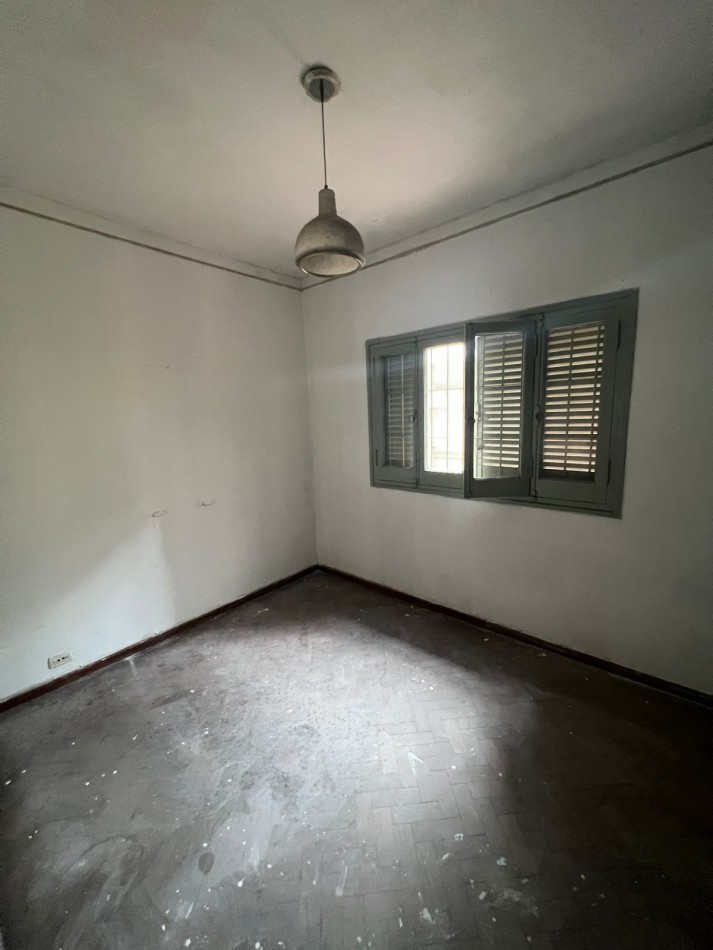 ALQUILER - CASA POSIBILIDAD USO COMERCIAL - ZONA CENTRO / PARQUE