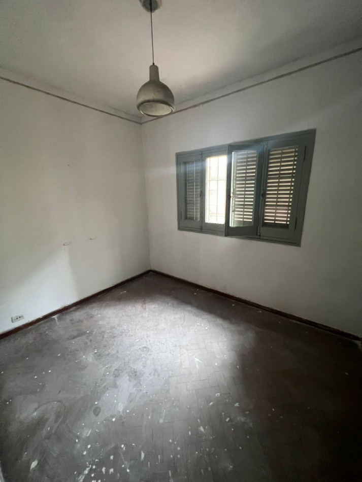 ALQUILER - CASA POSIBILIDAD USO COMERCIAL - ZONA CENTRO / PARQUE