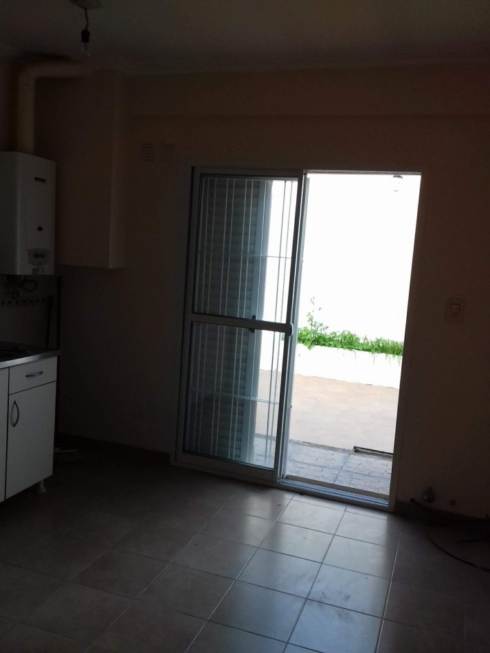 VENTA - DEPARTAMENTO 3 AMBIENTES - ZONA EX HIPODROMO