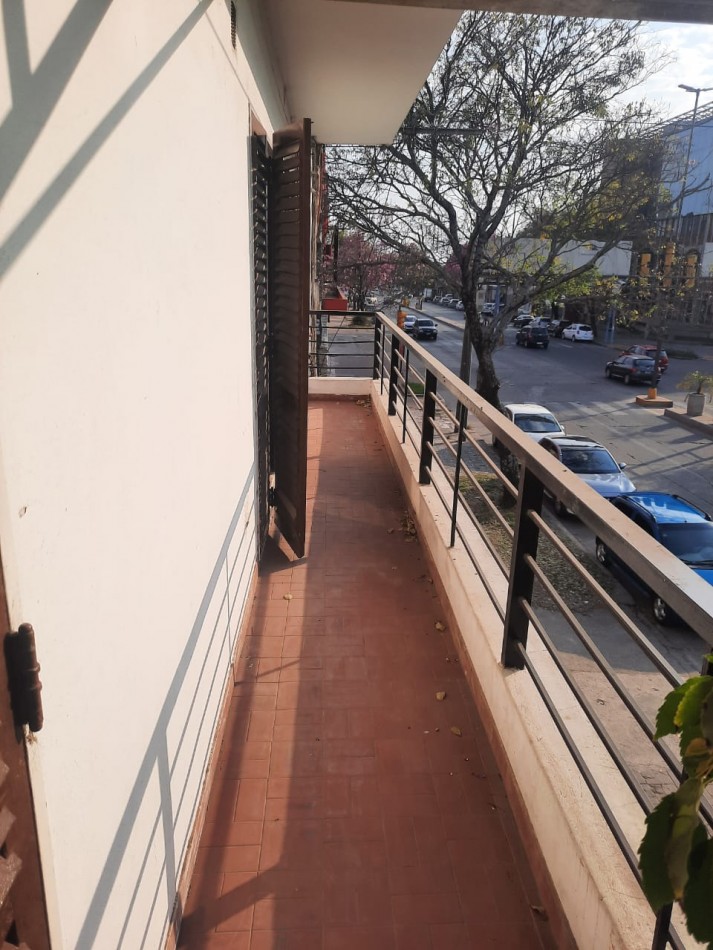 VENTA - PH 4 AMBIENTES - ZONA RAMIREZ & 25 DE MAYO