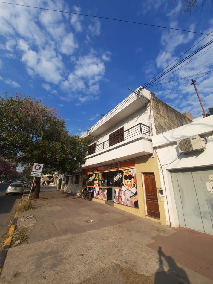 VENTA - PH 4 AMBIENTES - ZONA RAMIREZ & 25 DE MAYO
