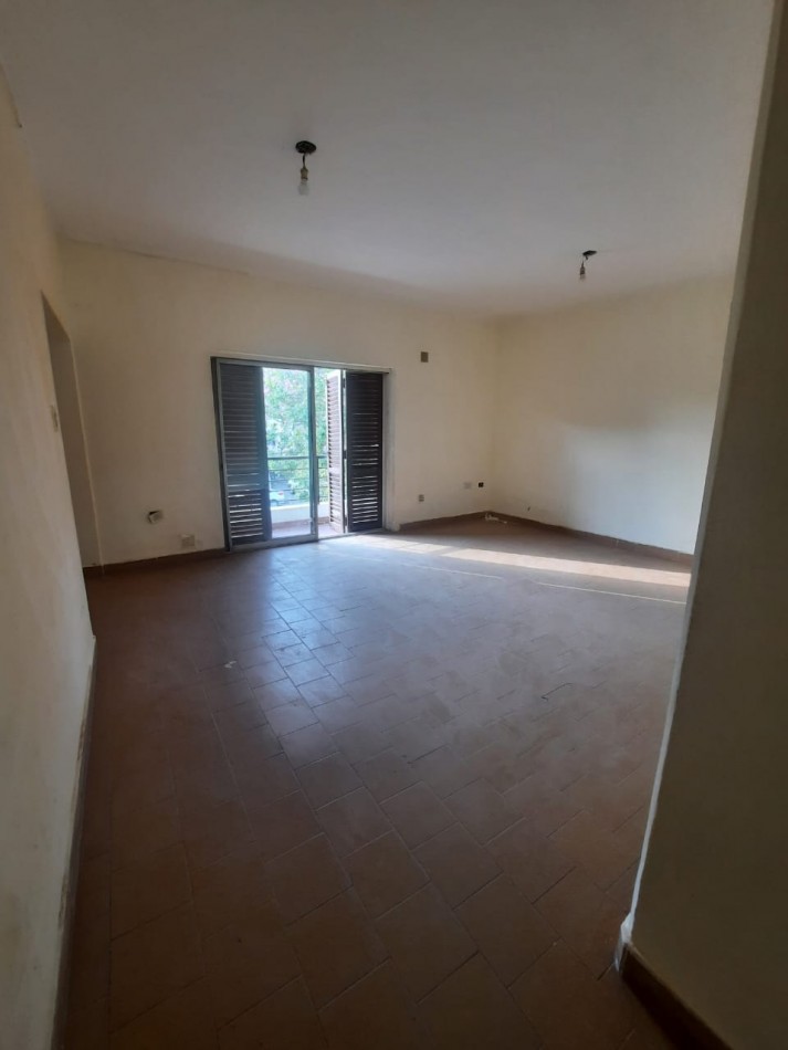 VENTA - PH 4 AMBIENTES - ZONA RAMIREZ & 25 DE MAYO