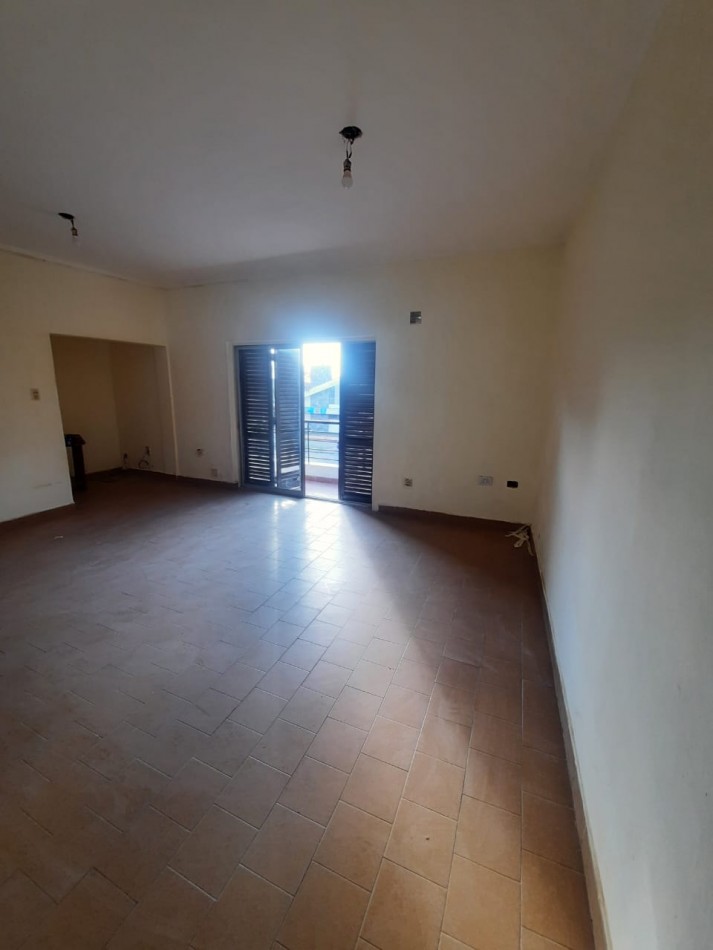VENTA - PH 4 AMBIENTES - ZONA RAMIREZ & 25 DE MAYO