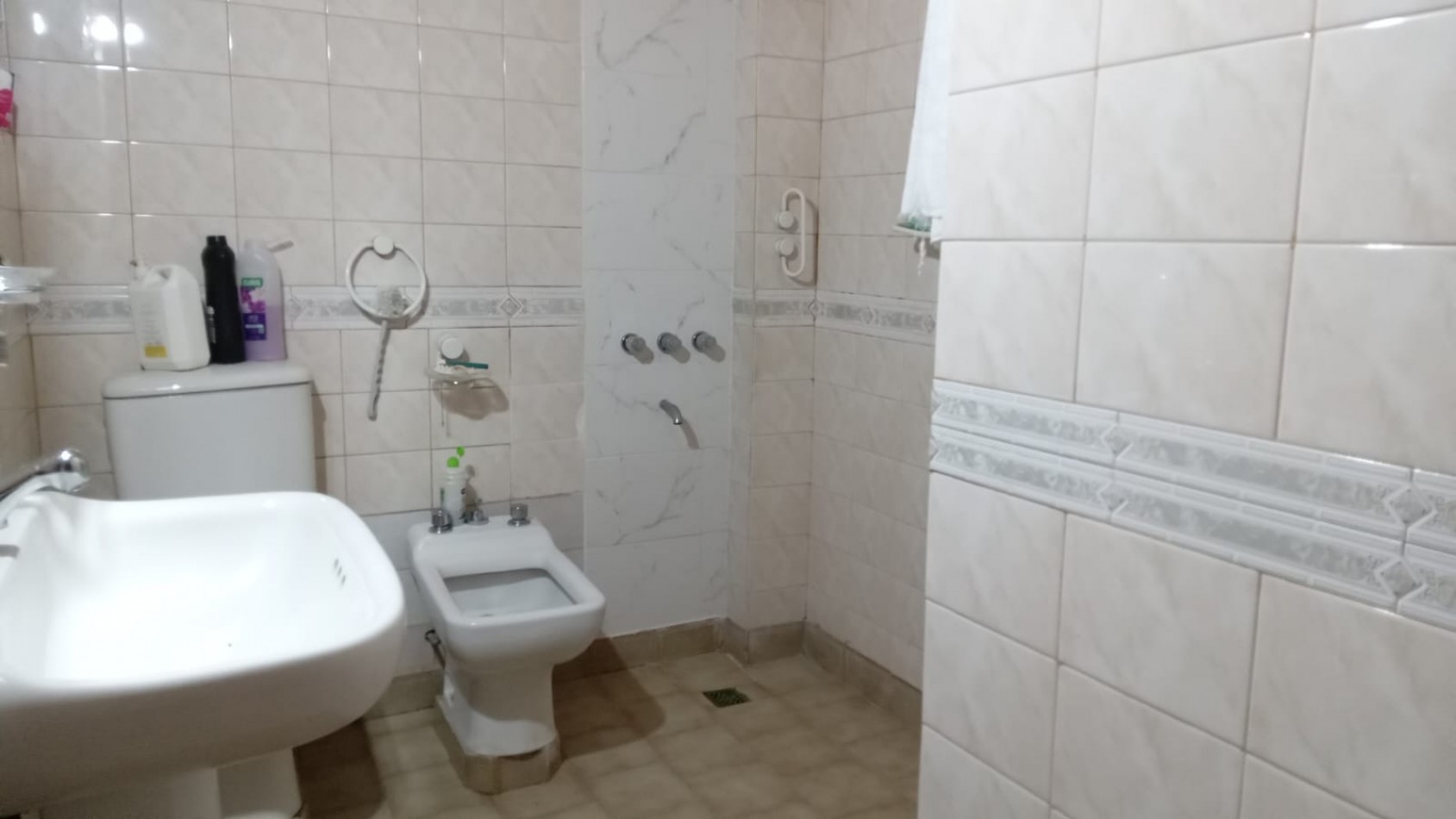 VENTA - CASA 3 HABITACIONES - ZONA CENTRICA