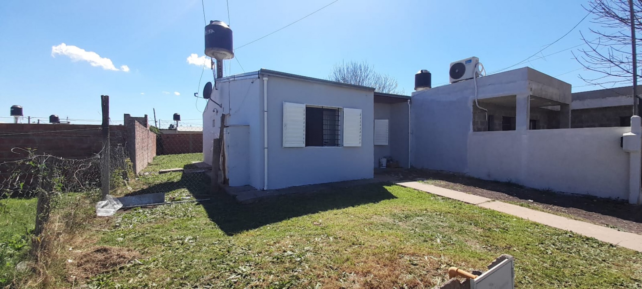 VENTA - CASA EN COLONIA AVELLANEDA