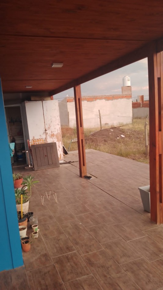 VENTA - CASA 2 HABITACIONES - BARRIO SOLVENCIA SAN BENITO