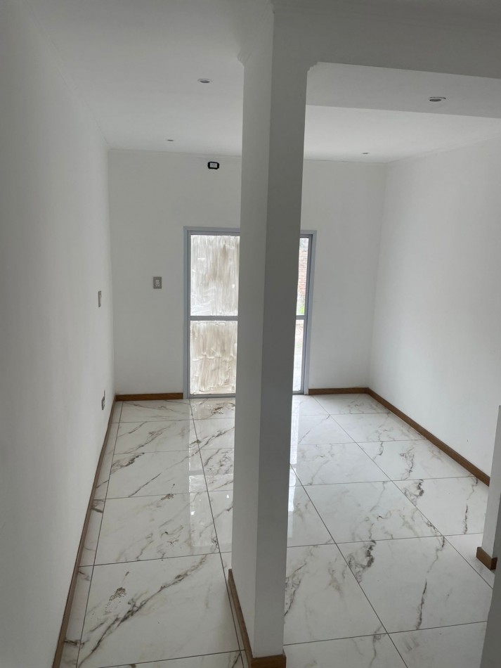 VENTA - DUPLEX 2 HABITACIONES - ZONA BLAS PARERA & CHURRUARIN