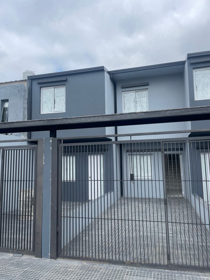 VENTA - DUPLEX 2 HABITACIONES - ZONA BLAS PARERA & CHURRUARIN