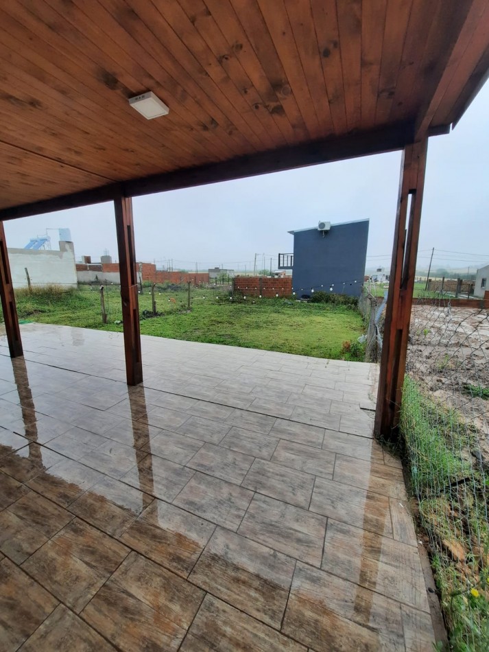 VENTA - CASA 2 HABITACIONES - BARRIO SOLVENCIA SAN BENITO