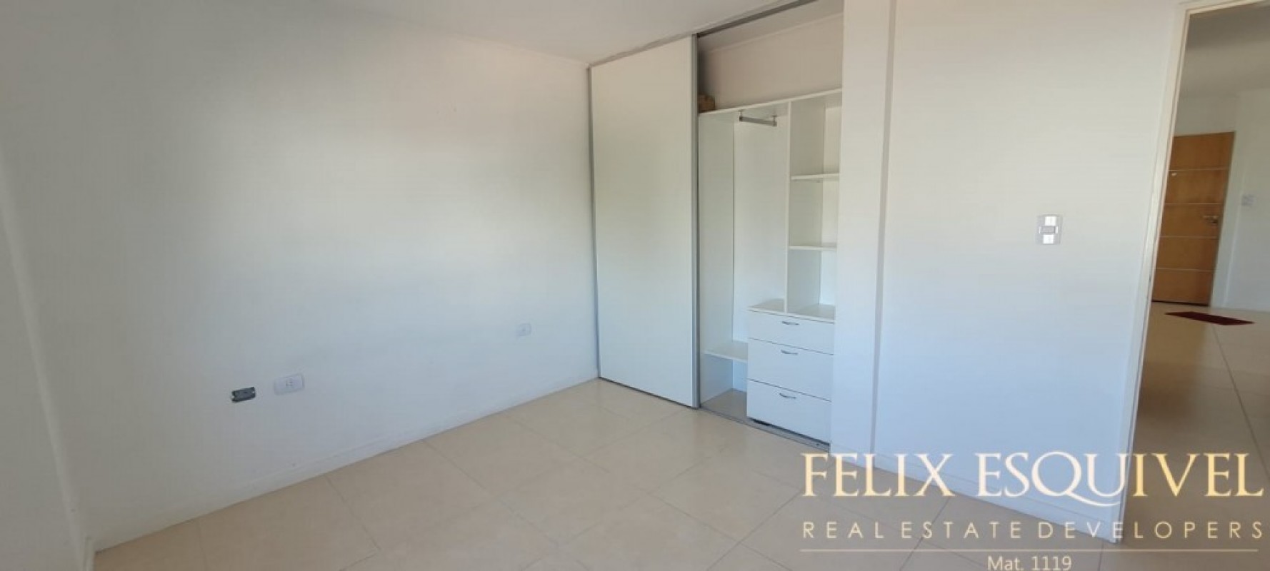 DEPARTAMENTO EN VENTA FRENTE AL PROXIMO SHOPPING