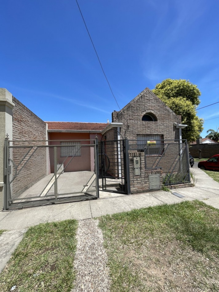 VENTA - CASA DE 3 HABITACIONES - ZONA CLUB NEUQUEN