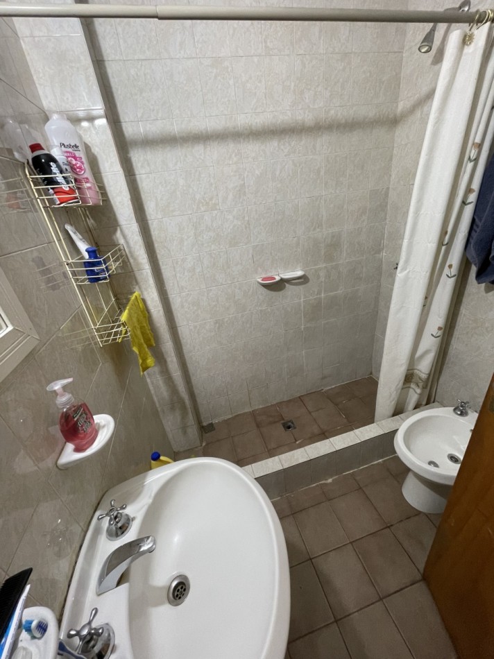 VENTA - CASA DE 3 HABITACIONES - ZONA CLUB NEUQUEN
