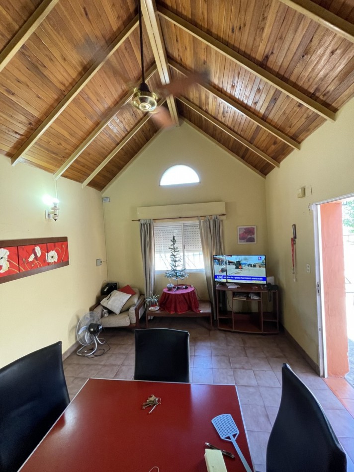 VENTA - CASA DE 3 HABITACIONES - ZONA CLUB NEUQUEN
