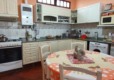 VENTA - CASA 3 HABITACIONES - ZONA MICROCENTRO
