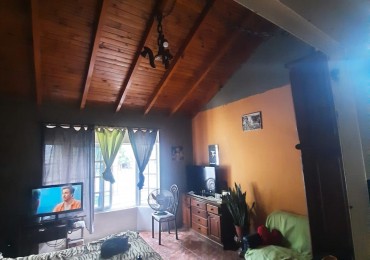 VEMTA - CASA 3 HABITACIONES + 2 LOCALES COMERCIALES
