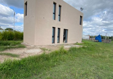 EN VENTA CASA DE DOS PLANTAS