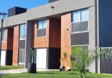 VENTA CASA MODERNA  A ESTRENAR DE DOS PLANTAS ZONA NORTE