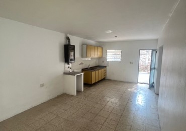 VENTA - CASA 2 HABITACIONES - ZONA PROVINCIAS UNIDAS & AV RAMIREZ