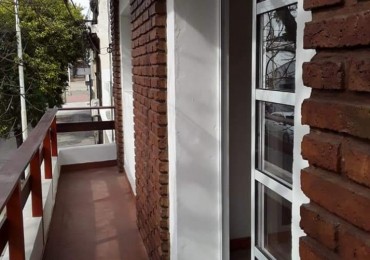 VENTA - CASA 2 HABITACIONES - ZONA PARQUE