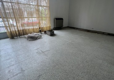 ALQUILER - CASA POSIBILIDAD USO COMERCIAL - ZONA CENTRO / PARQUE